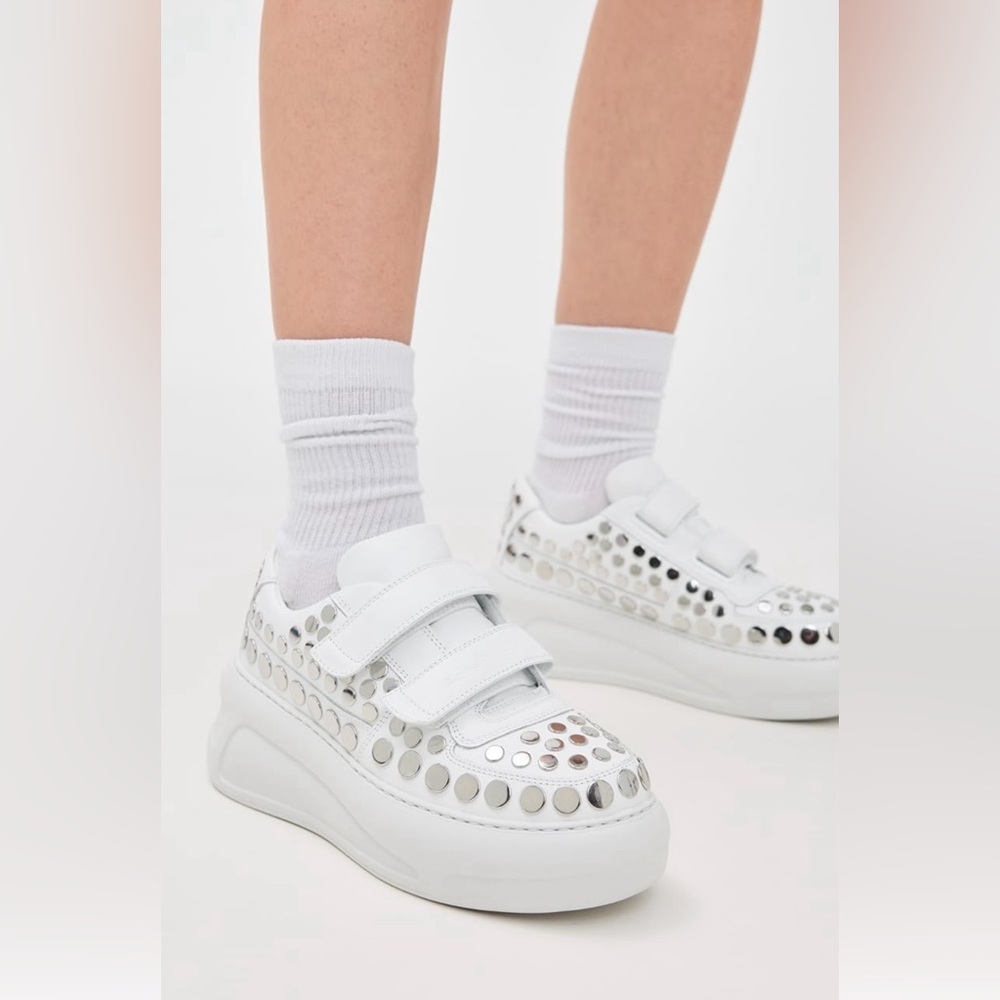 ACNE STUDIOS Steffey U Friend Raise Studs White and Silver Sneakers
BRAN NEW